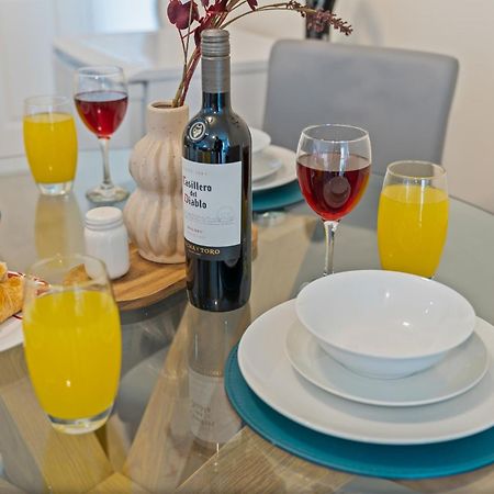 247 Serviced Accommodation In Telford 2 Bedroom Apartment Luaran gambar