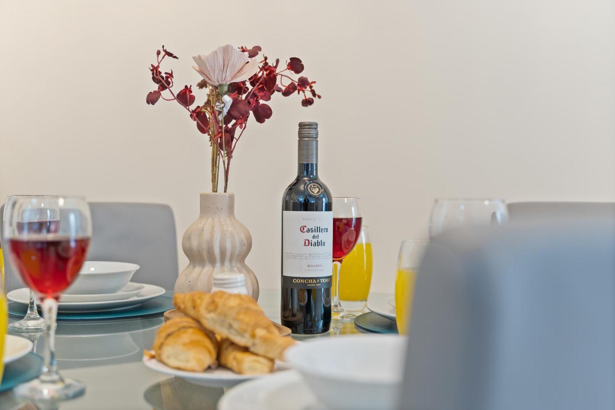 247 Serviced Accommodation In Telford 2 Bedroom Apartment Luaran gambar